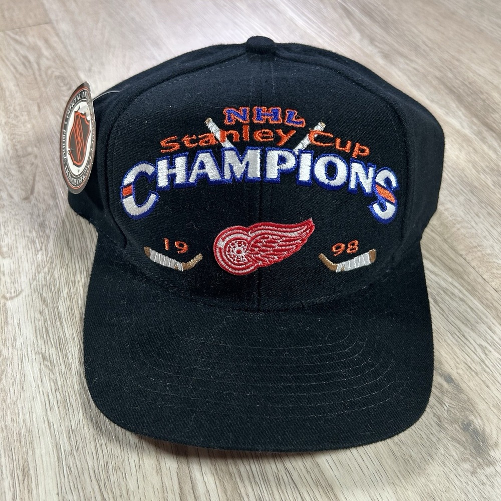 VTG 1998 Detroit Red Wings Snapback Hat NWT NHL Stanley Cup Logo 7 Black Cap